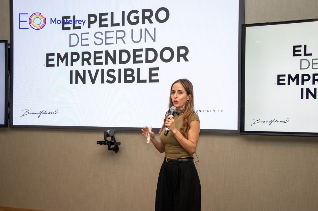 Conferencia de Mafer Pacheco en EOA Monterrey
