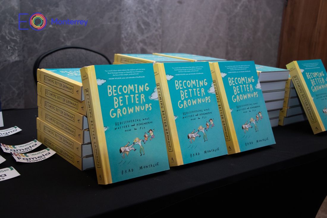 Libro Becoming Better Grownups de Brad Montague